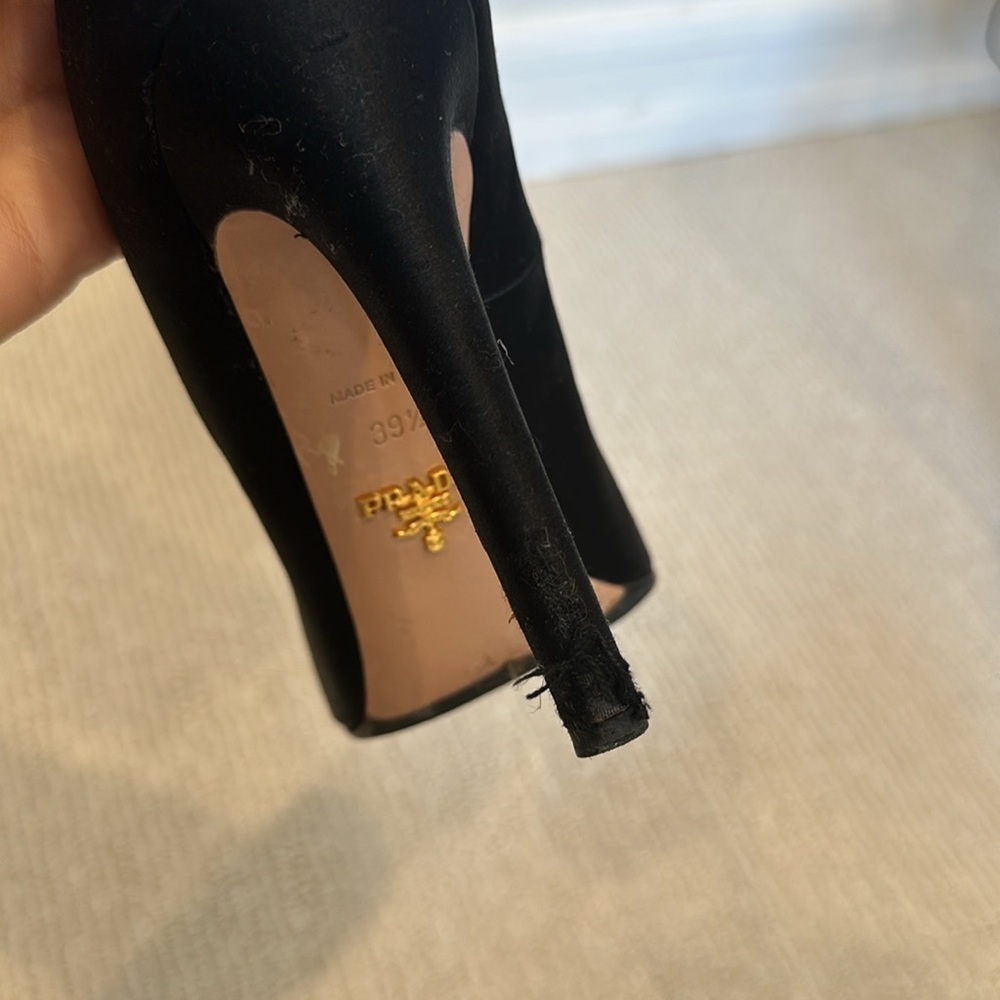 Prada satin black heels. Size 39 1/2 - Picture 6 of 11